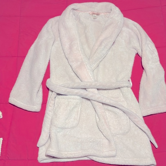 Victoria’s Secret Angel Pink Plush Robe - Picture 3 of 5